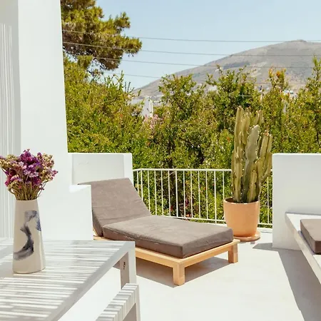 Rooftop House In The Old Town Of Parikia - Hébergement de vacances *
