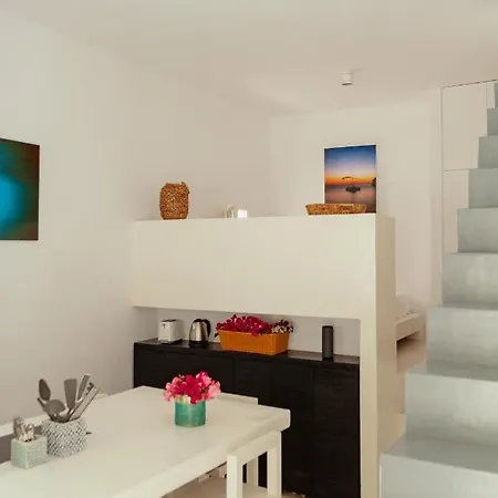 Rooftop House In The Old Town Of Parikia - * Páros